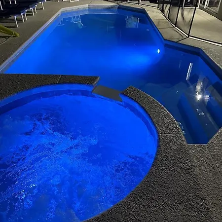 7 Bedroom, 6 Bath And Pool Near Disney In Emerald Island 4 King Master Suites